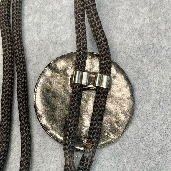 Silver Pewter Style Medallion Black Cabochon Bolo - Picture 7 of 8